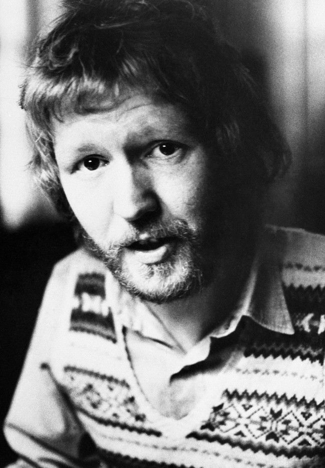 SING along as Harry Nilsson (pictured above in 1972 at his New York home) leads a coachload of British pensioners in his new hit I&#39;d Rather Be Dead than Wet ... - PA-10055018