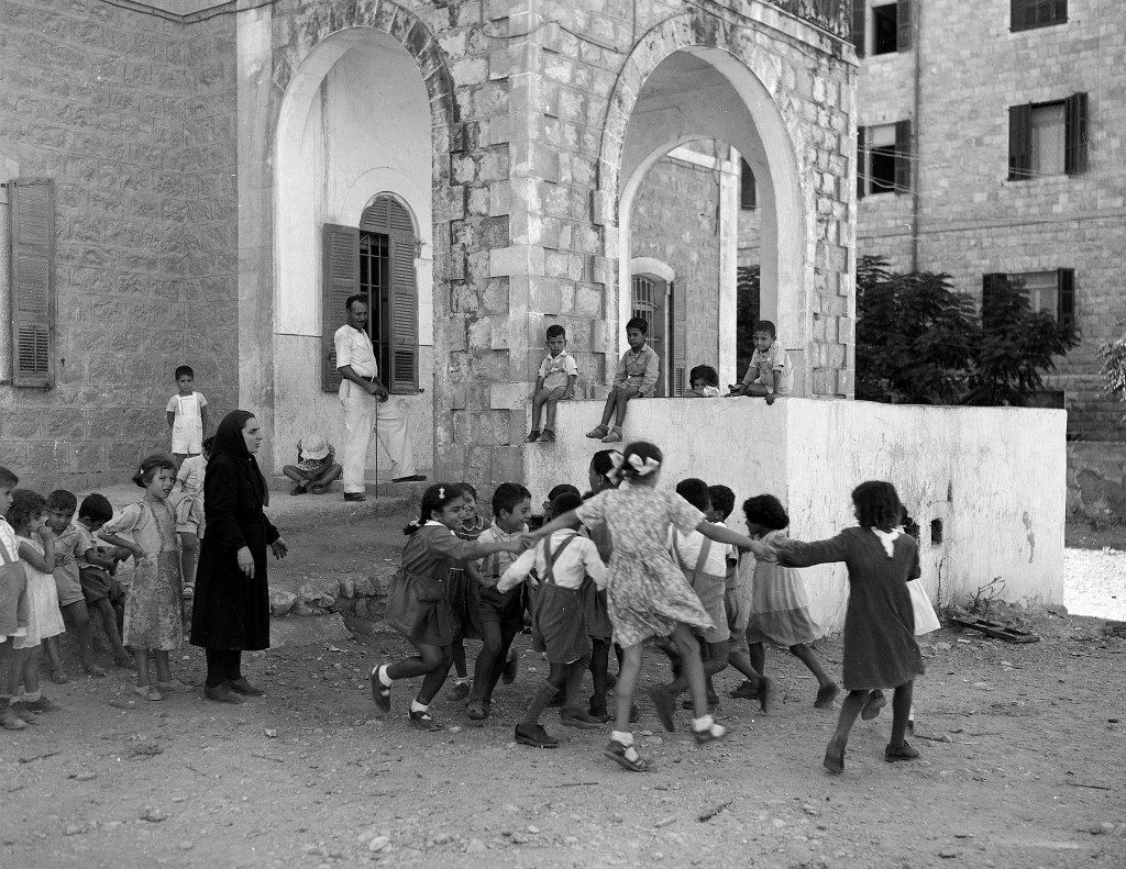 Arab fighters scan the hills of the Bab El Wad area on May 10, 1948. Arab and Jewish Forces clashed in a battle for control of the Tel Aviv-Jerusalem highway in Palestine. (AP Photo/JP) Ref #: PA.7436339  Date: 10/05/1948 