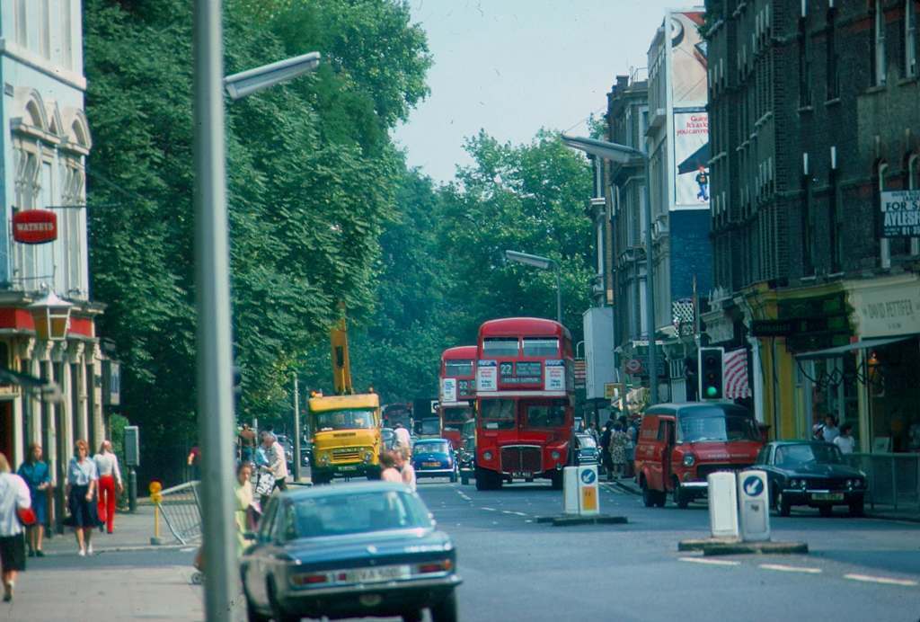 20 Photos Of The Kings Road On A Hot August Day In 1976