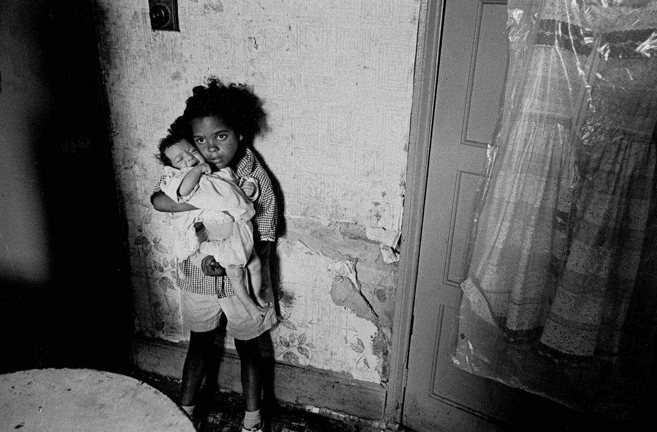 Photos Of Slum Life And Squalor In Birmingham 1969 72