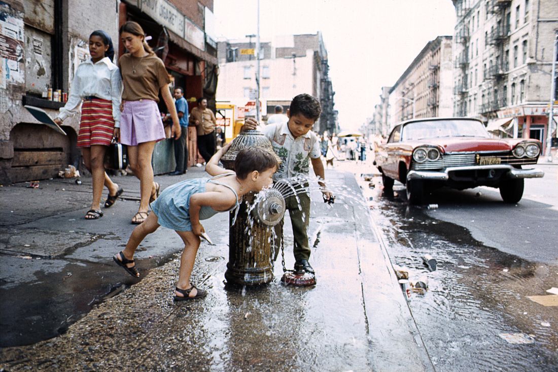 1970 "Avenue C, Lower East Side." IMAGE: CAMILO JOSÉ VERGARA/LIBRARY OF CONGRESS