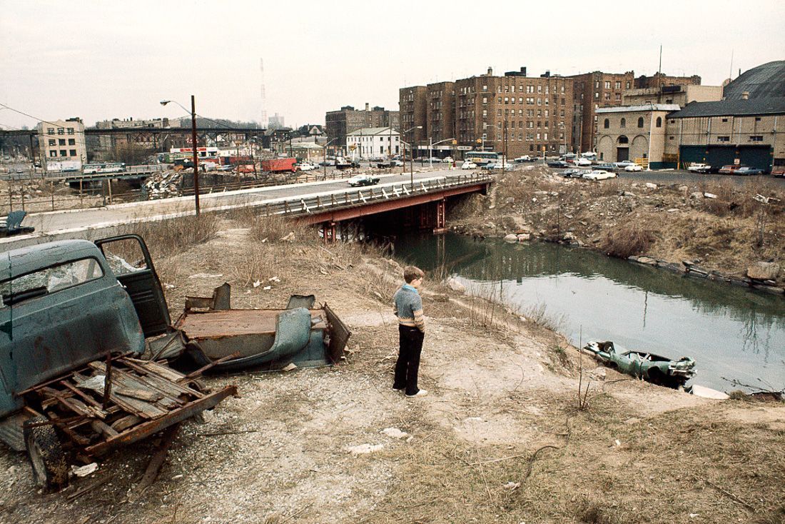 1970 "Bronx River, Bronx." IMAGE: CAMILO JOSÉ VERGARA/LIBRARY OF CONGRESS