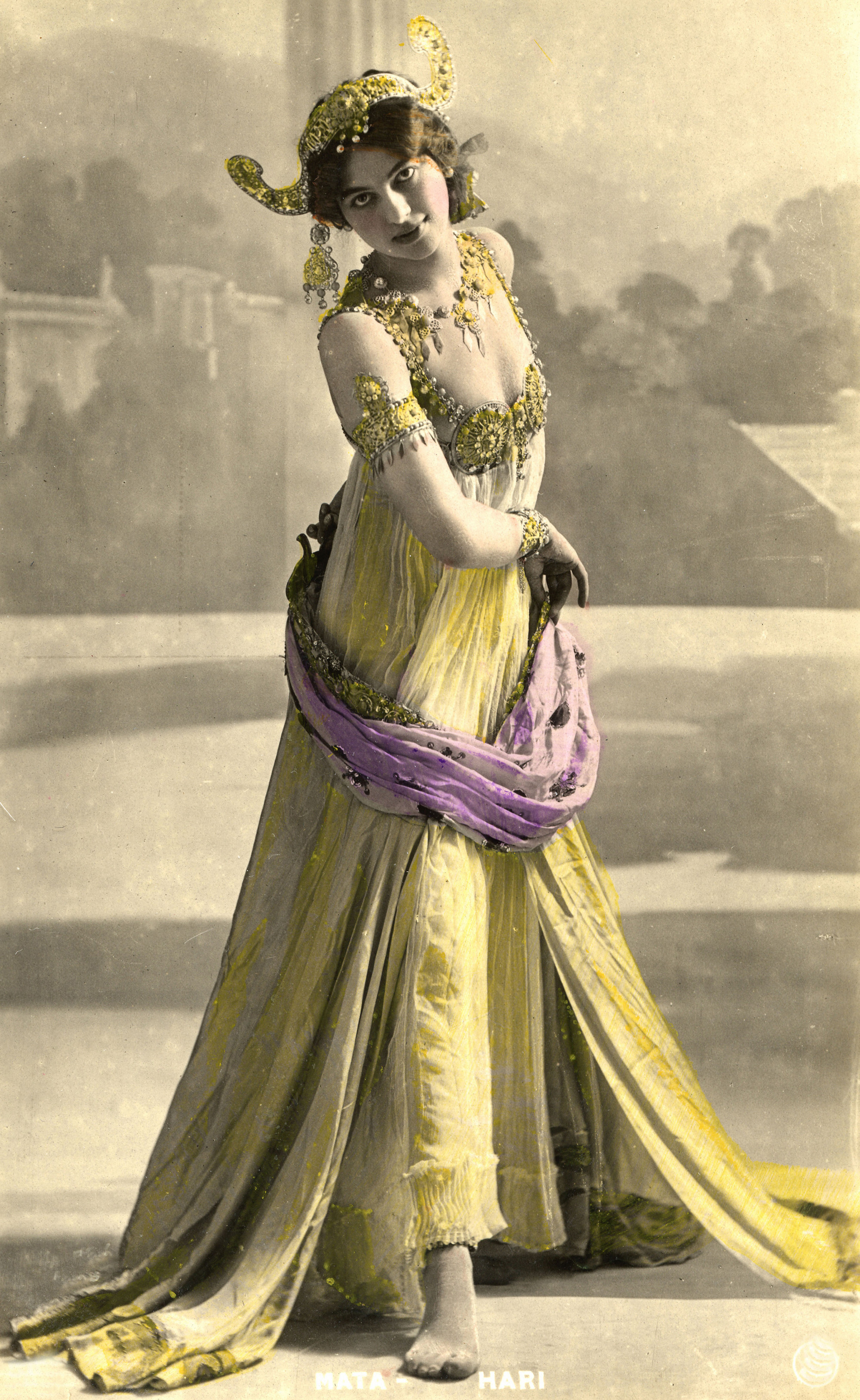 Pin By Steve Minor On Colorized Photos Mata Hari Women In History 