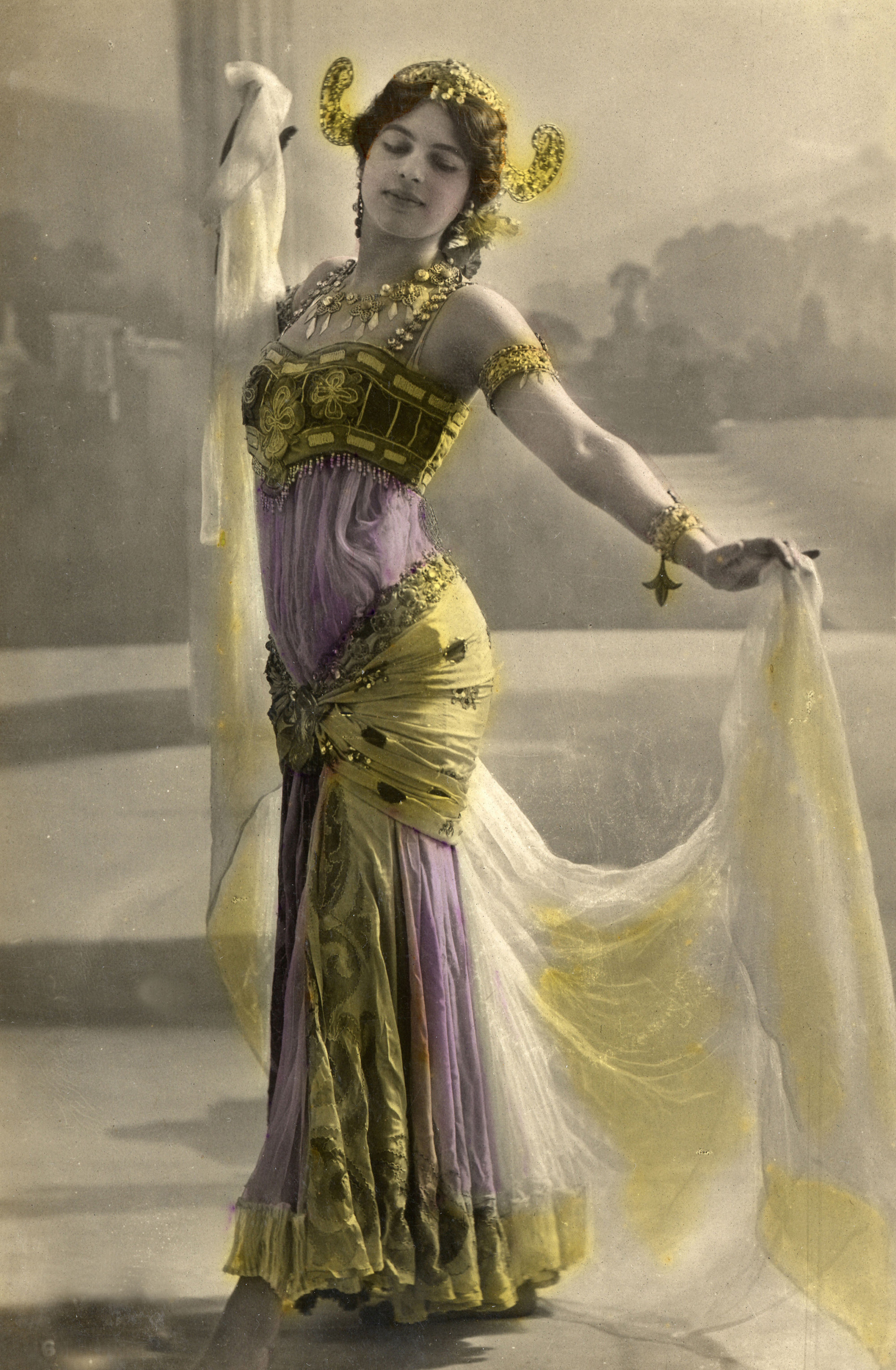 Mata Hari In Photos: The Ultimate Femme Fatale and Woman of Courage