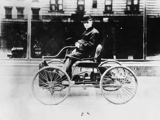 FLASHBACK to 1896: Henry Ford ride the Quadricycle  Flashbak