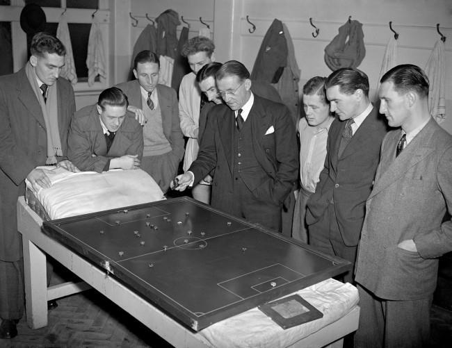 Soccer - Football League Division One - Chelsea Training - Stamford Bridge Chelsea manager Billy Birrell gives a tactical talk to some of his players Date: 03/01/1950