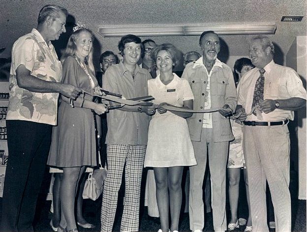 ribbon cutting (4)