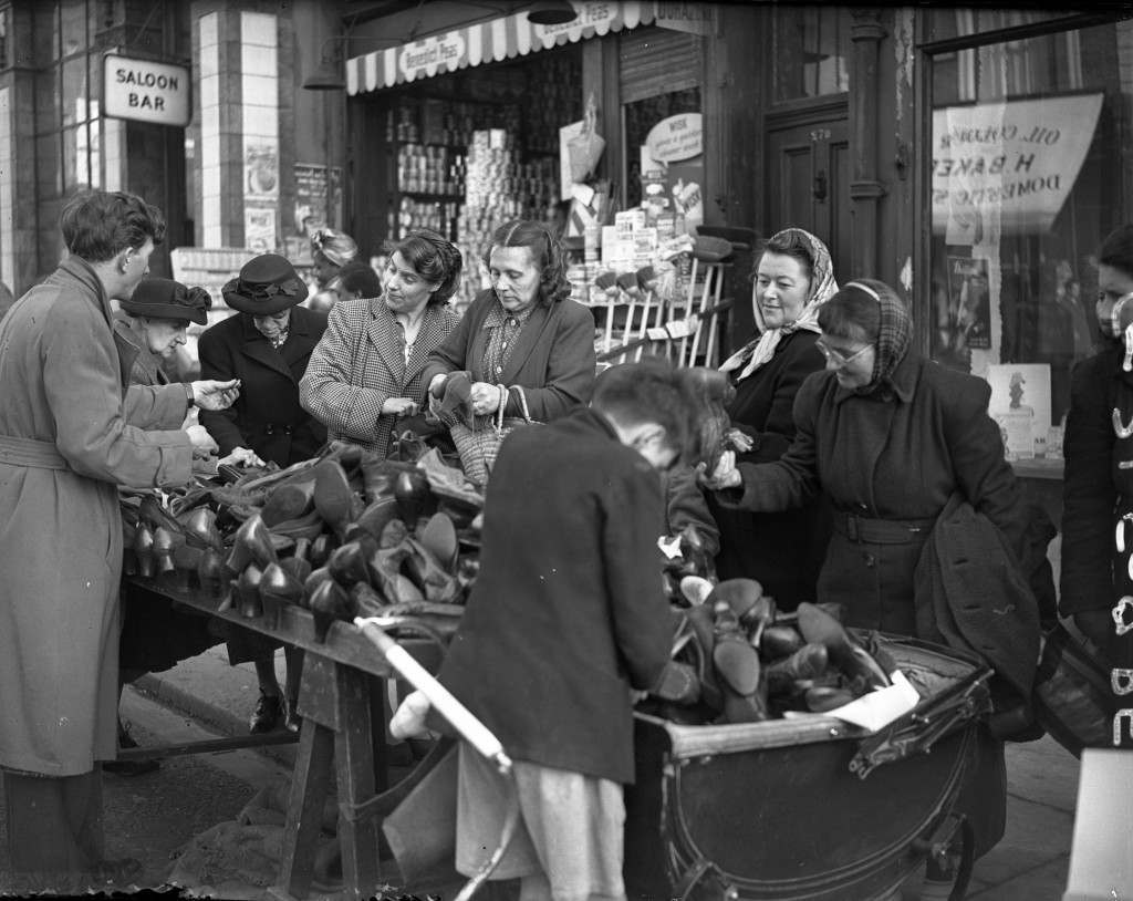 Portobello Road Market, Kennsington London 1950