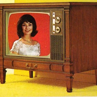 71_1971 Zenith Color TV-25 - Flashbak