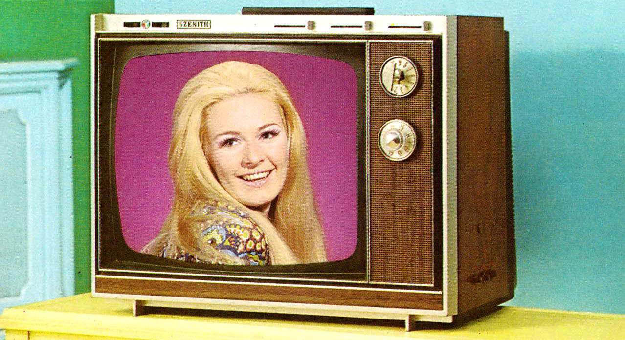 79_1971 Zenith Color TV-38