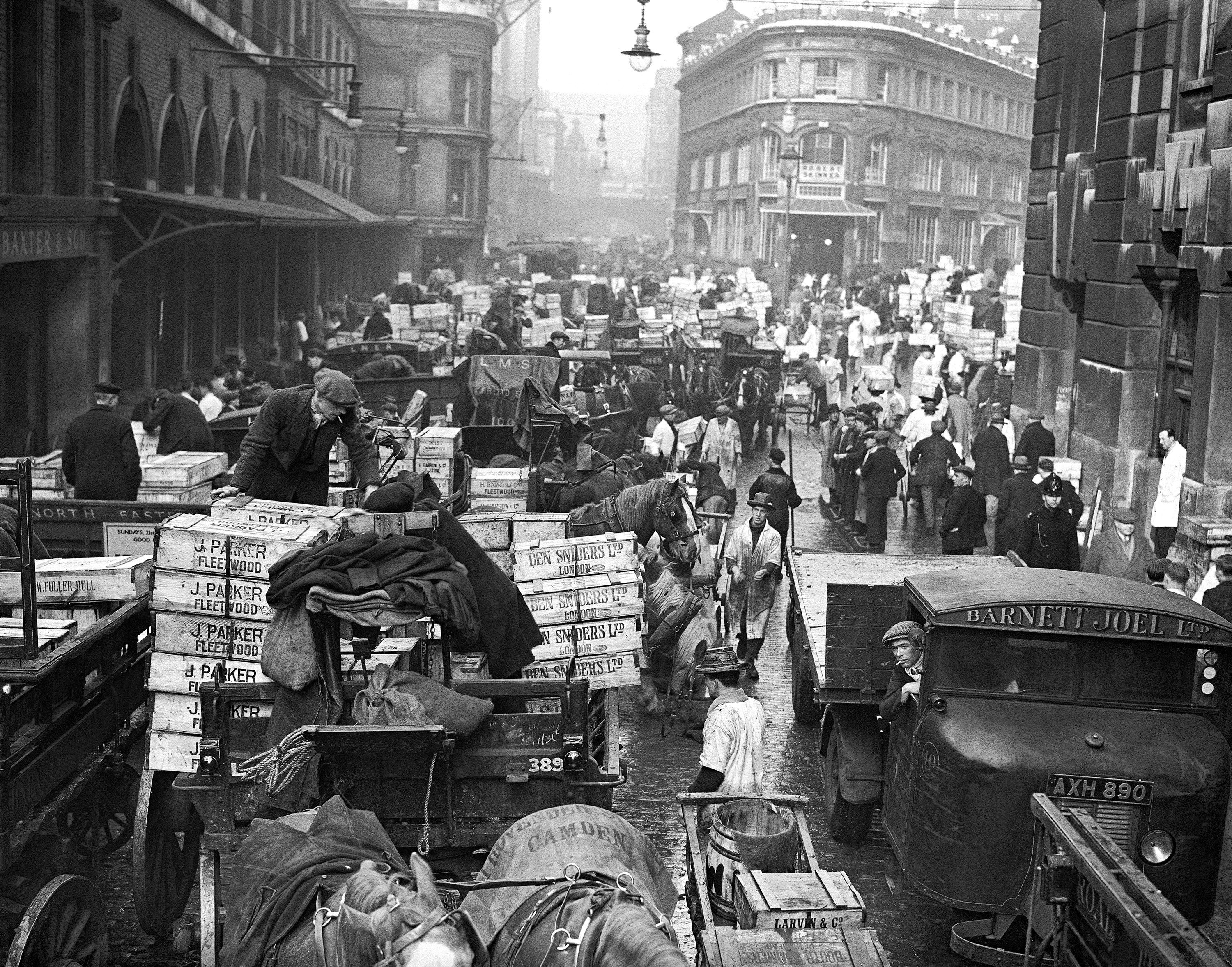 Billingsgate-Market-1937-PA-12372395.jpg