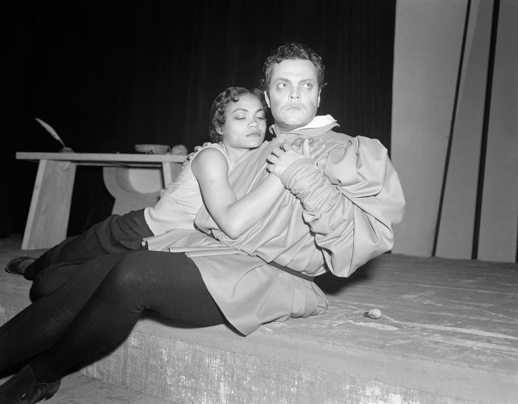 Eartha Kitt And Orson Welles In Paris In 1950 Flashbak