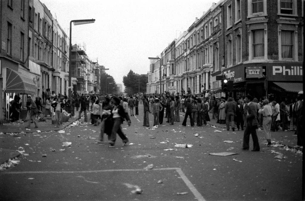 NOTTING HILL CARNIVAL RIOT : 1976