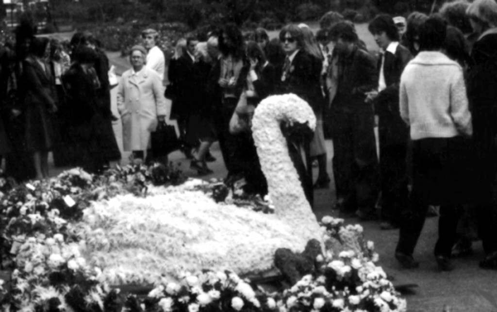 A white swan at hte funeral of Marc Bolan