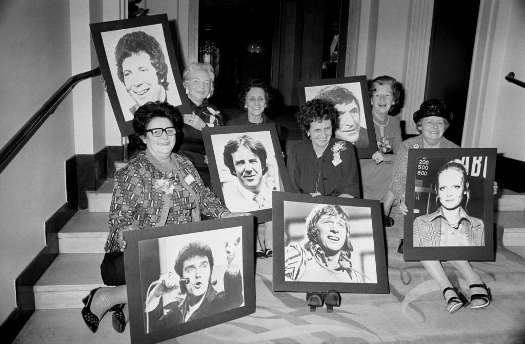 Thirty-two mothers of famous sons and daughters attended the Greetings Card and Calendar Association's Mother's Day Luncheon in London today. From left to right Mrs Fenton (mother of Alvin Stardust) - (back row) Freda Woodward (Tom Jones' mother), Myrtle Harty (Russell Harty's mother), Mrs Elizabeth Ellen Hicks (centre- Tommy Steele's mother), Freda Parkinson (Michael Parkinsons mother) and Nell Hornby (Twiggy's mother) Date: 25/02/1975 