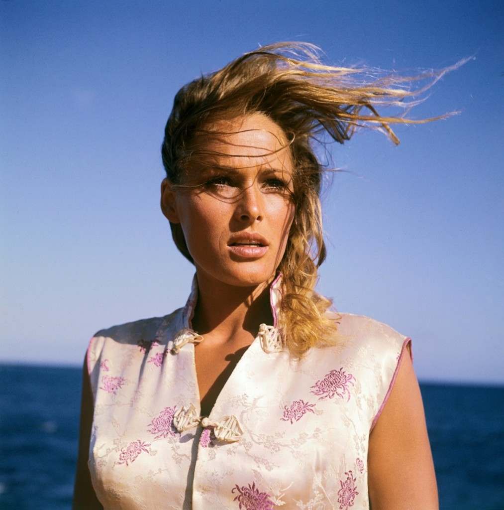 Ursula Andress Dr No James Bond