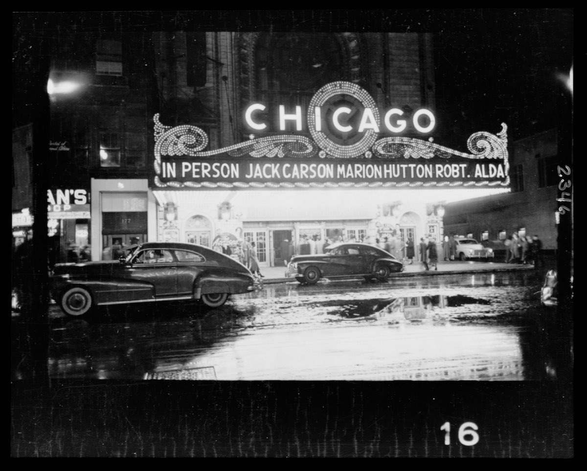 People arriving at a Chicago theater Stanley Kubrick