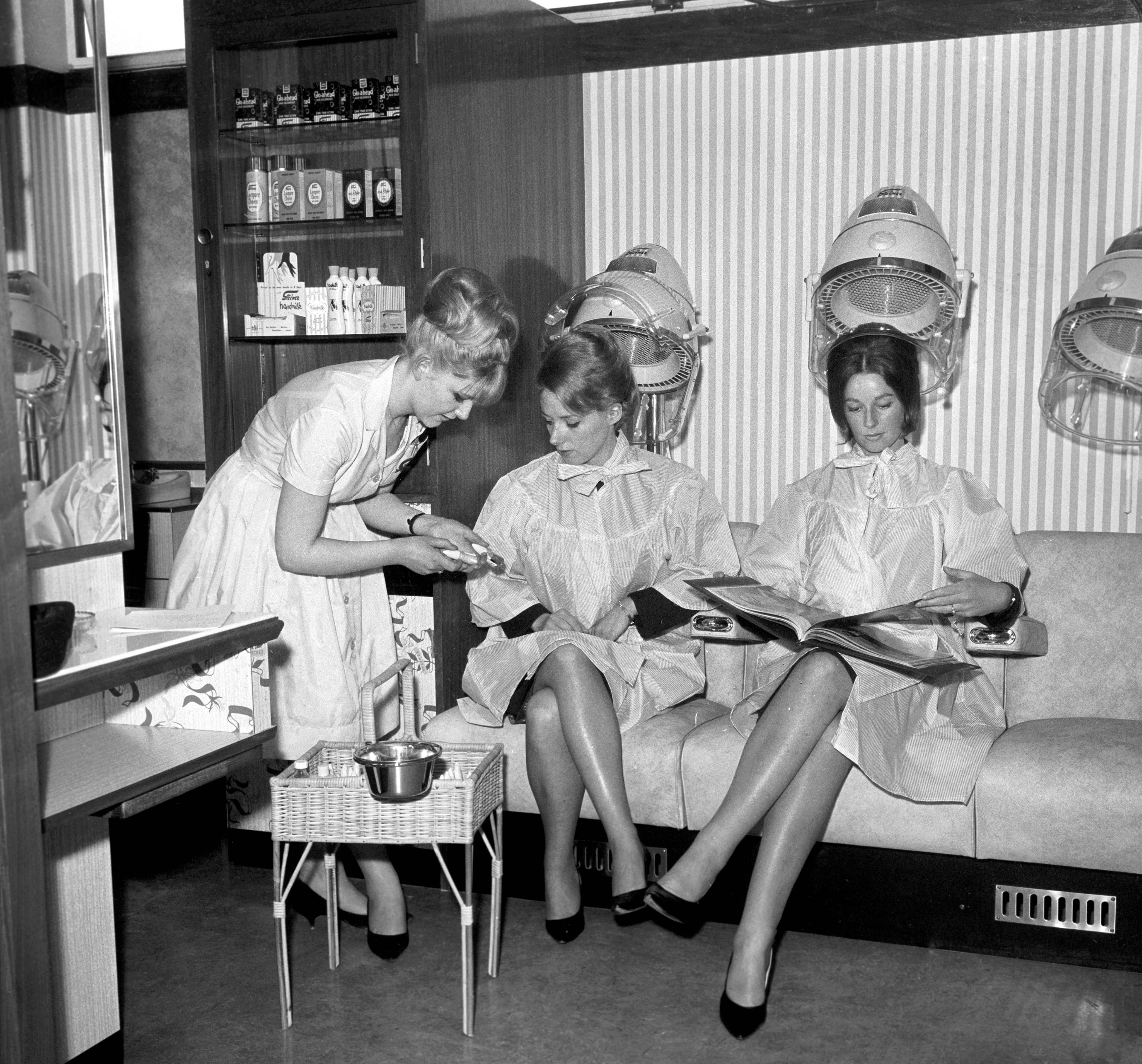 Life In The Barber's Shop And Salon: British Hairdressing 