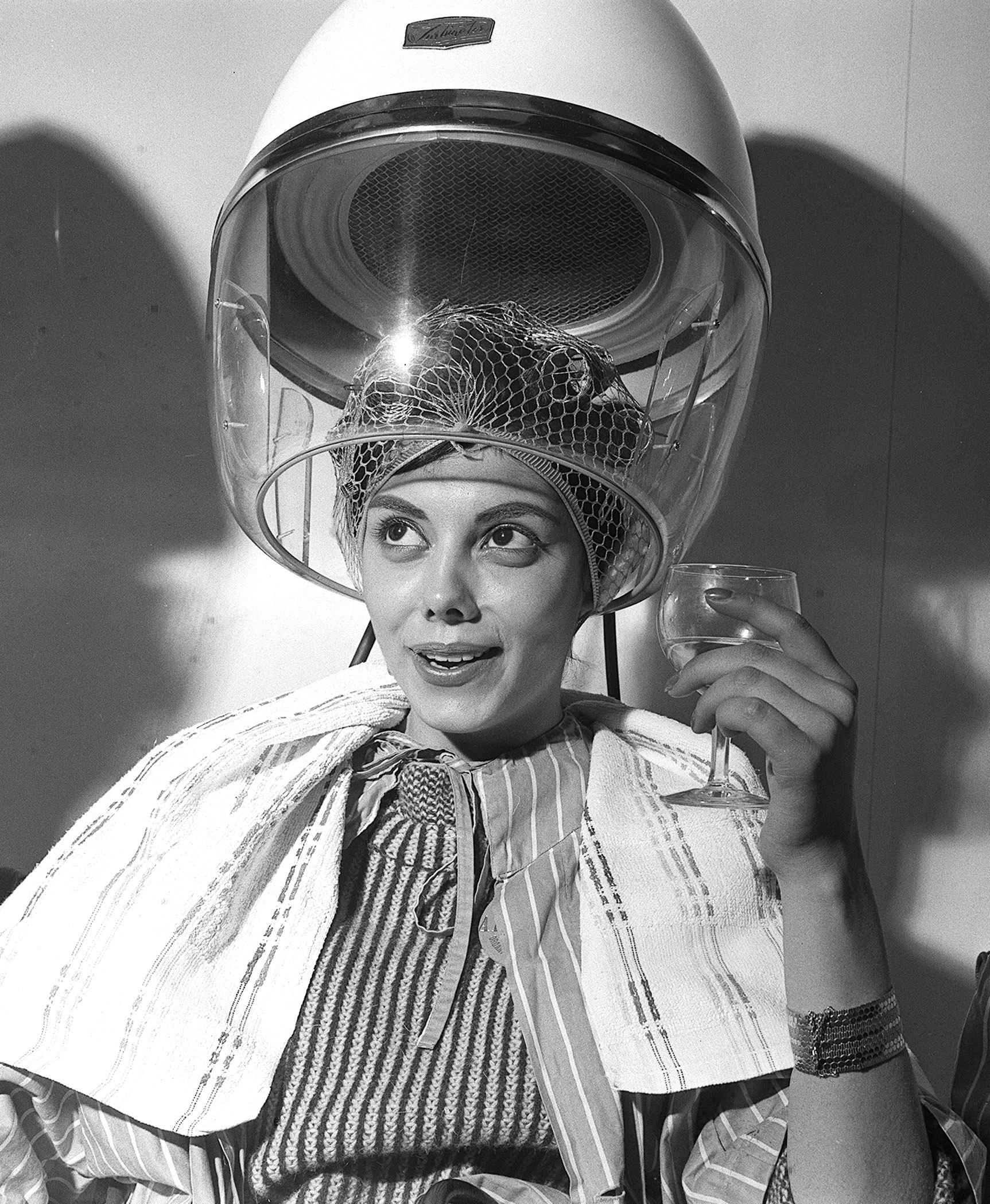 Life In The Barber's Shop And Salon: British Hairdressing 