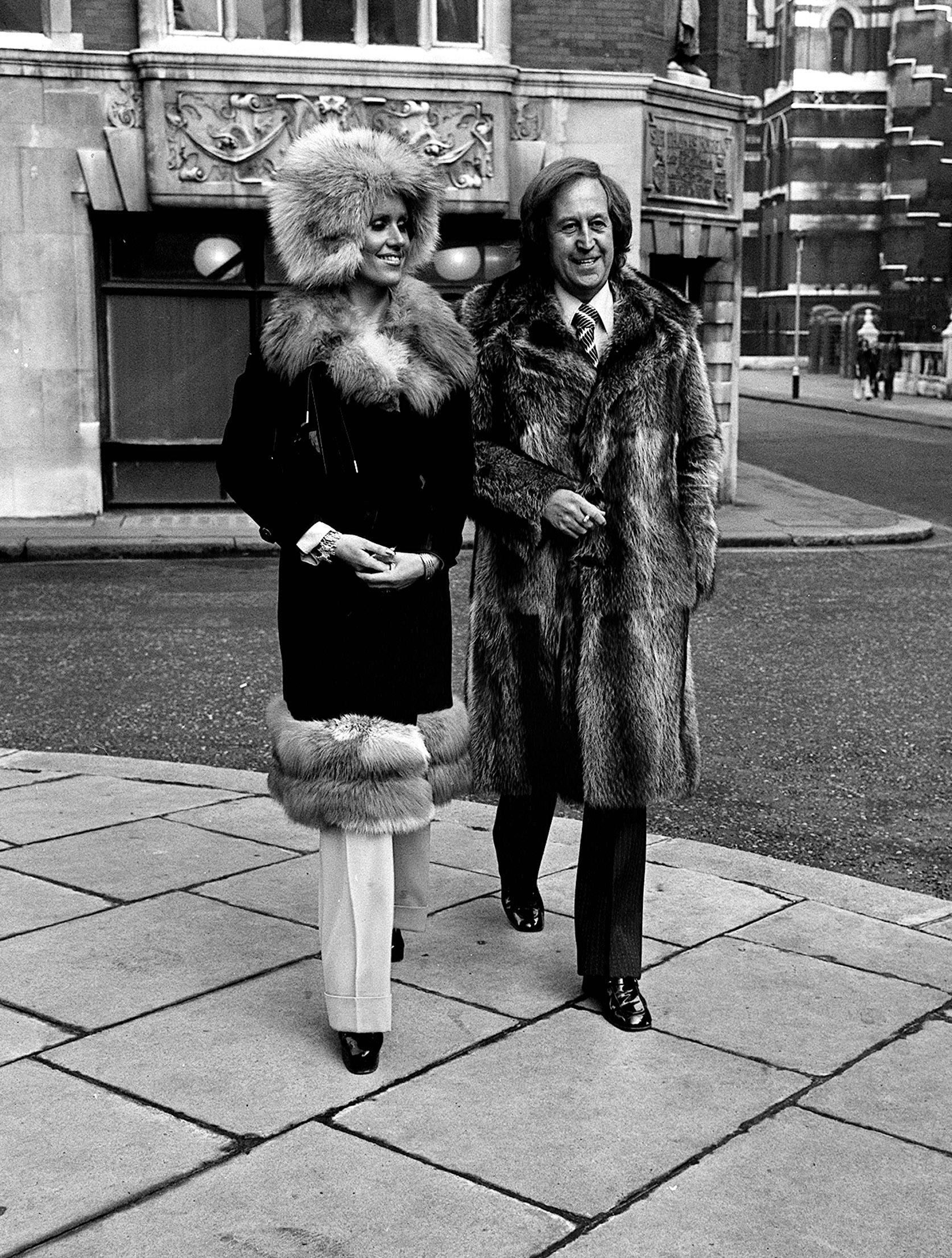 1971 The Times Features Vivien Neves The First Nude To Appear In A 