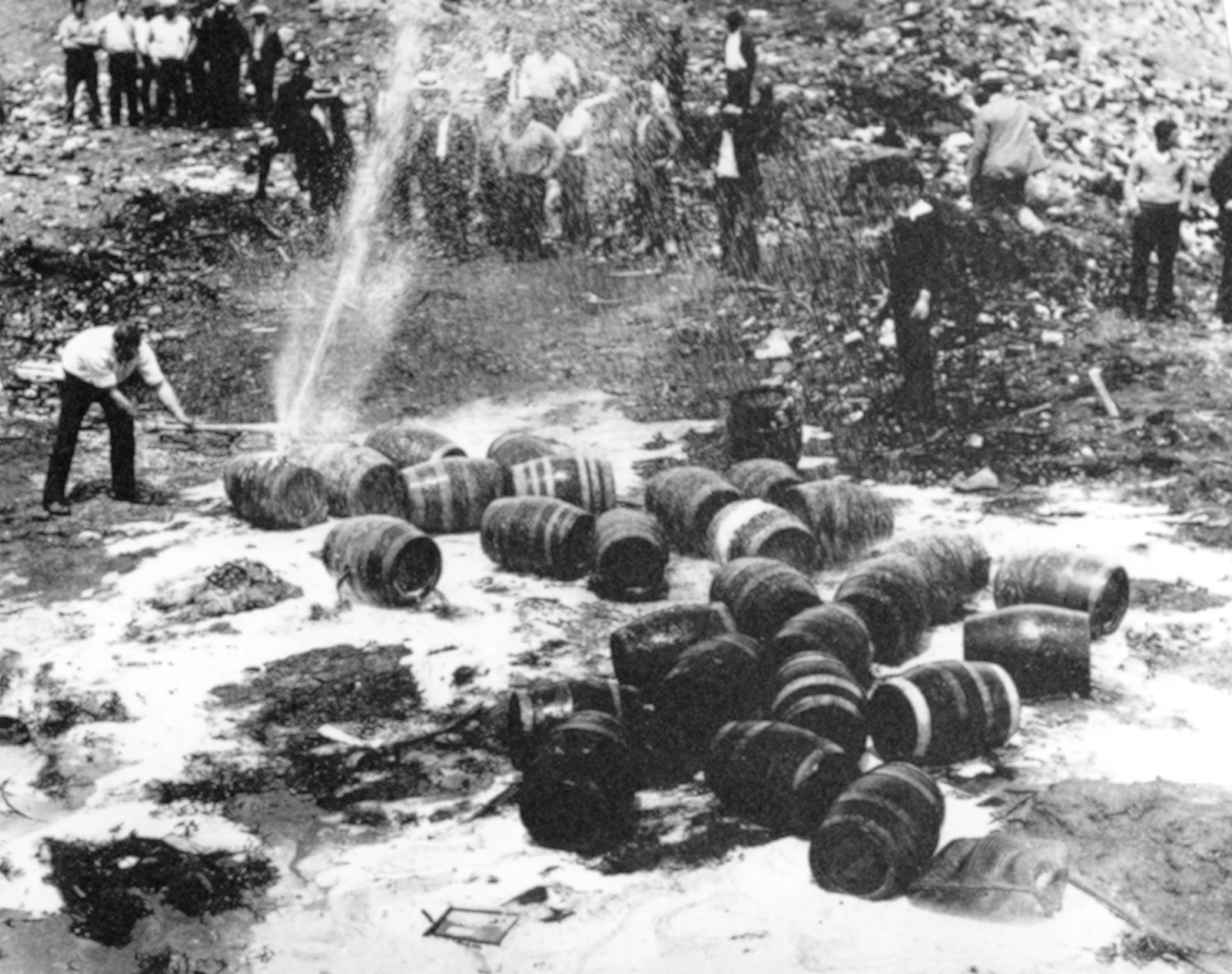 Historical photographs show Texas Rangers confiscating alcohol, arresting  bootleggers during prohibition in 1920s