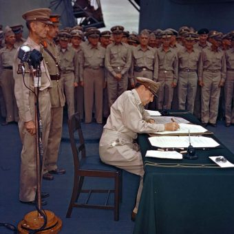 WWII JAPAN SURRENDER CEREMONY - Flashbak