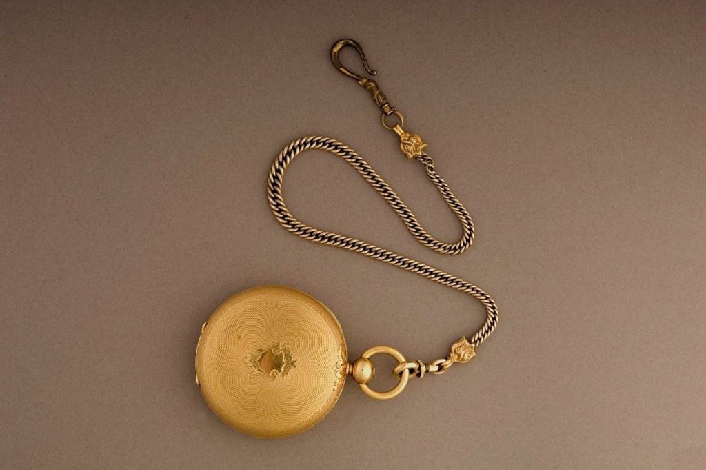 The reverse of the case of Abraham Lincoln's pocket watch