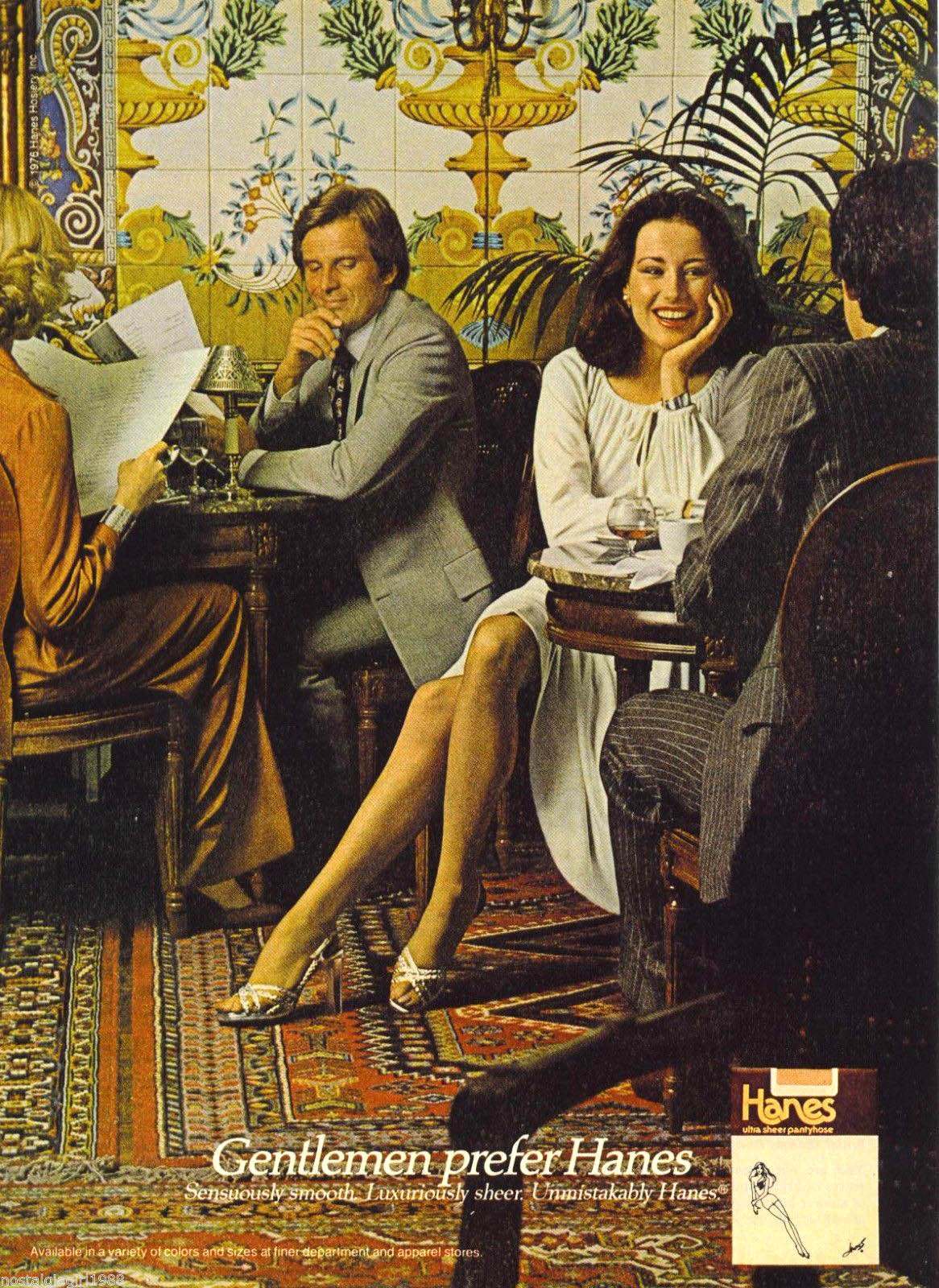 1979 Gentleman prefer Hanes pantyhose woman legs run airport vintage ad