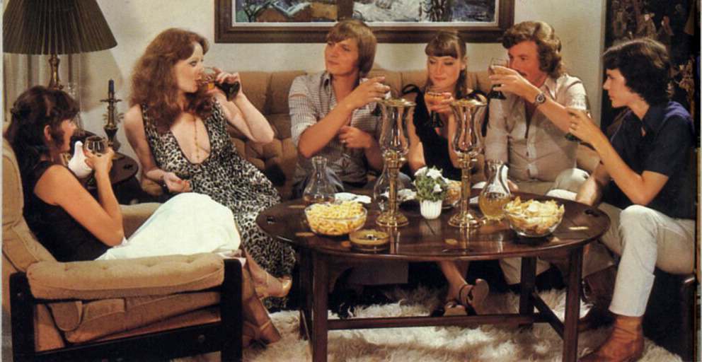 What’s the difference between a 1970s dinner party and a porno? 