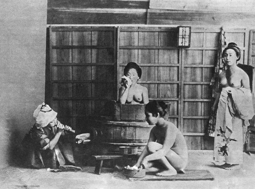 Interior of Yokohama Tea Home. *Undated image Ref #: PA.17882125  Date: 01/01/1900 
