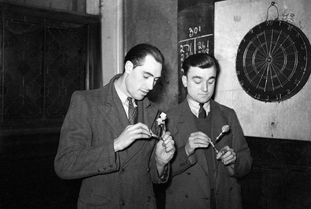 Games and Pastimes - Pub Darts - London - 1930