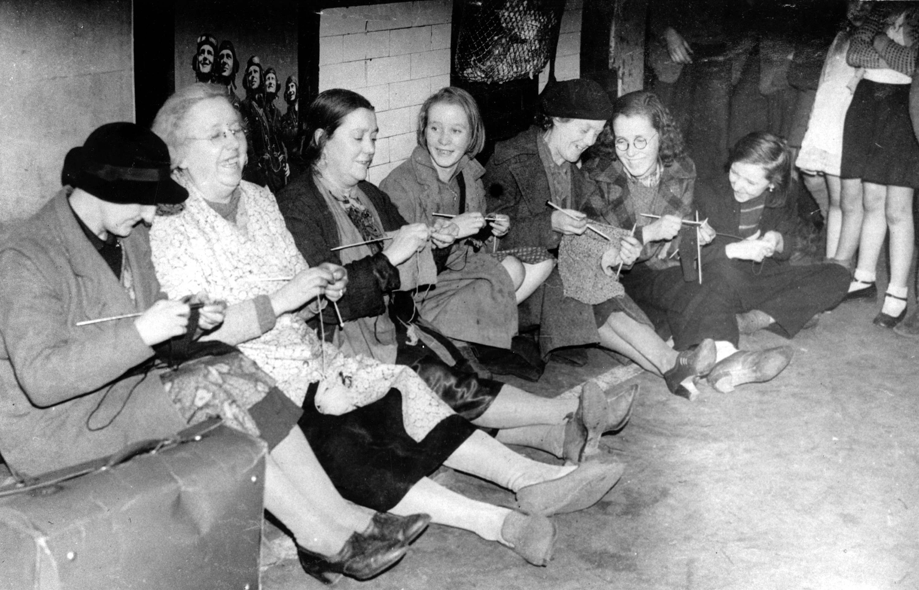 ãengland old poor women 1958ãã®ç»åæ¤ç´¢çµæ