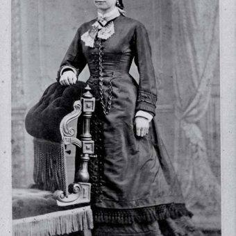 Photographic portraits of Victorian women