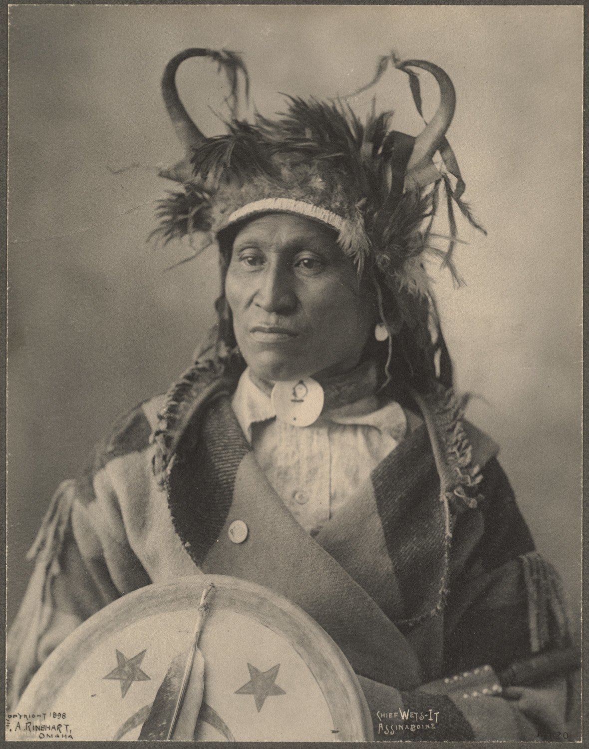 Chief Wets-It, Assinaboine, 1899. (Photo by Frank A. Rinehart)