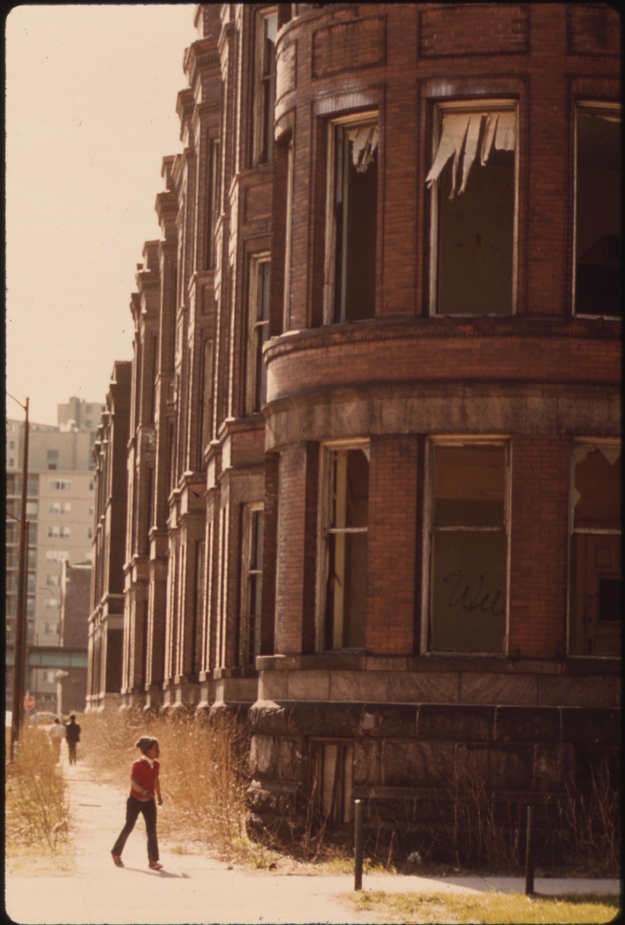 Chicago '73 - Forty Incredible Photographs by John H. White. - Flashbak