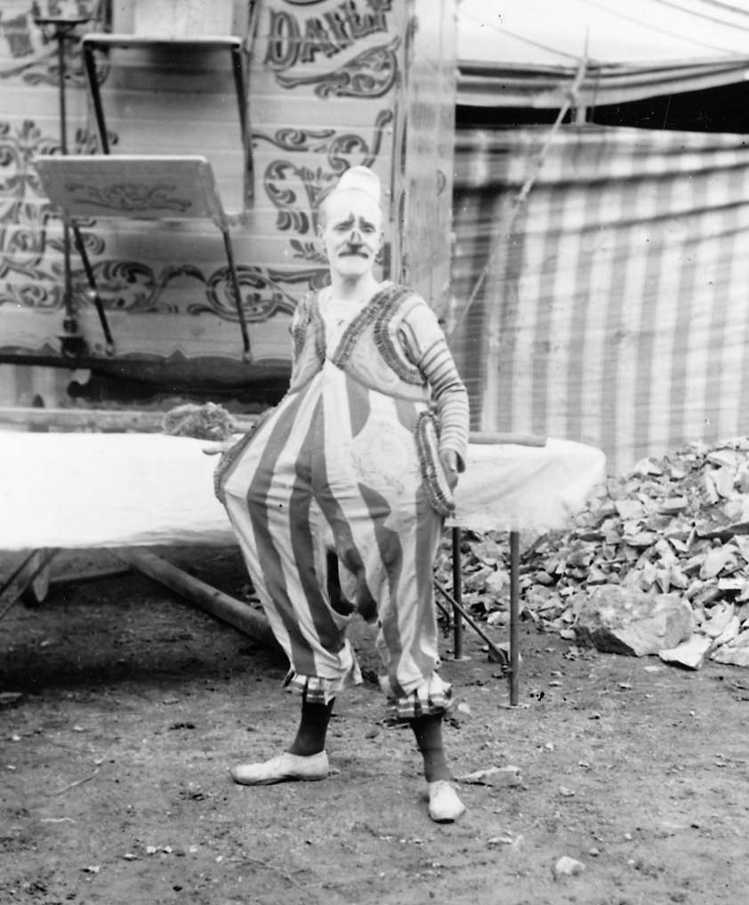 Northern Ireland circus photo Clown