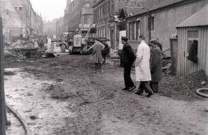 30 Photographs Of A Glasgow Day In 1960 - Flashbak