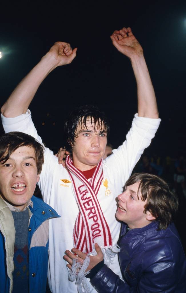 BIRMINGHAM, UNITED KINGDOM - APRIL 01:  Liverpool player Alan Hansen celebrates with some young fans after scoring the winning goal in the 1981 League Cup Final replay against West Ham United at Villa Park on Aapril 1, 1981 in Birmingham, England. (Photo by Allsport/Getty Images)