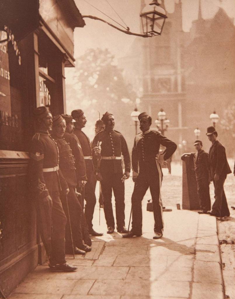 Street Life in London from the Victorian Era These incredible snapshots of life for Londoners in Victorian Britain were taken by photojournalist John Thomson in 1877.