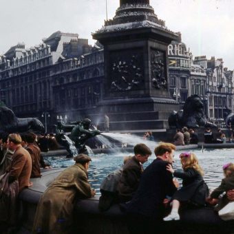 Ten Great Kodachrome Photos of London in 1953 by Max Gene Leonard