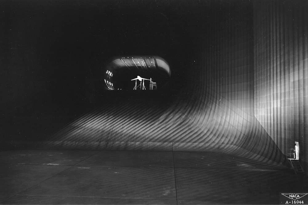 largest-wind-tunnel-in-the-world-nasa-ames-john-cumbers-flickr