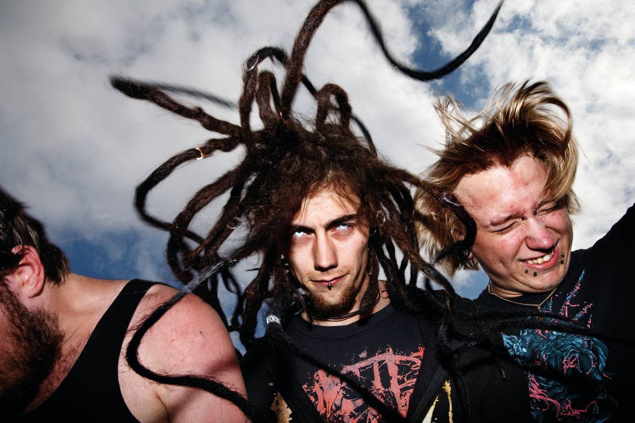 Headbangers: Electric Photos Of Metal Fans In Head Thrashing Ecstasy ...