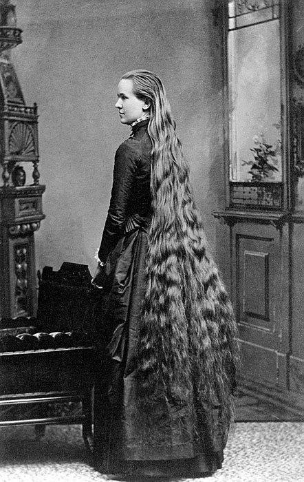 38 Photos That Prove Victorian Women Never Cut Their Hair - Flashbak