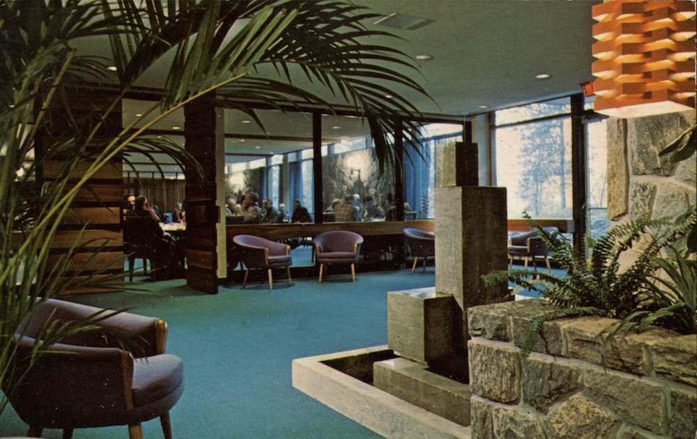 Shouldice Hospital, Patient's Lounge, Thornhill, Ontario