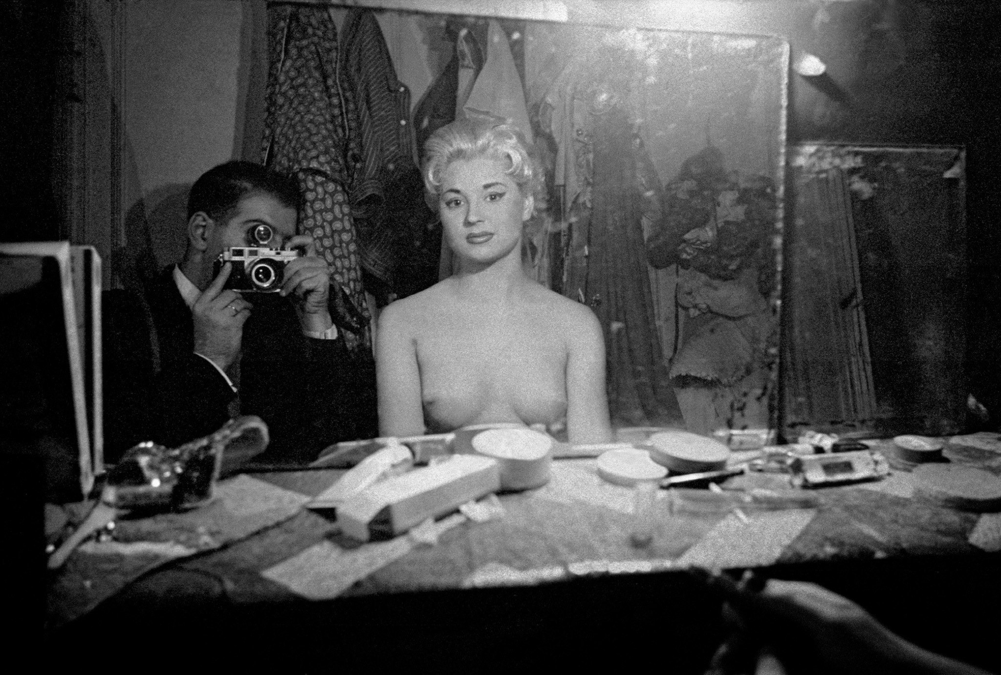 Frank Horvat 1956, Paris, Le Sphynx (c), self-portrait with stripper