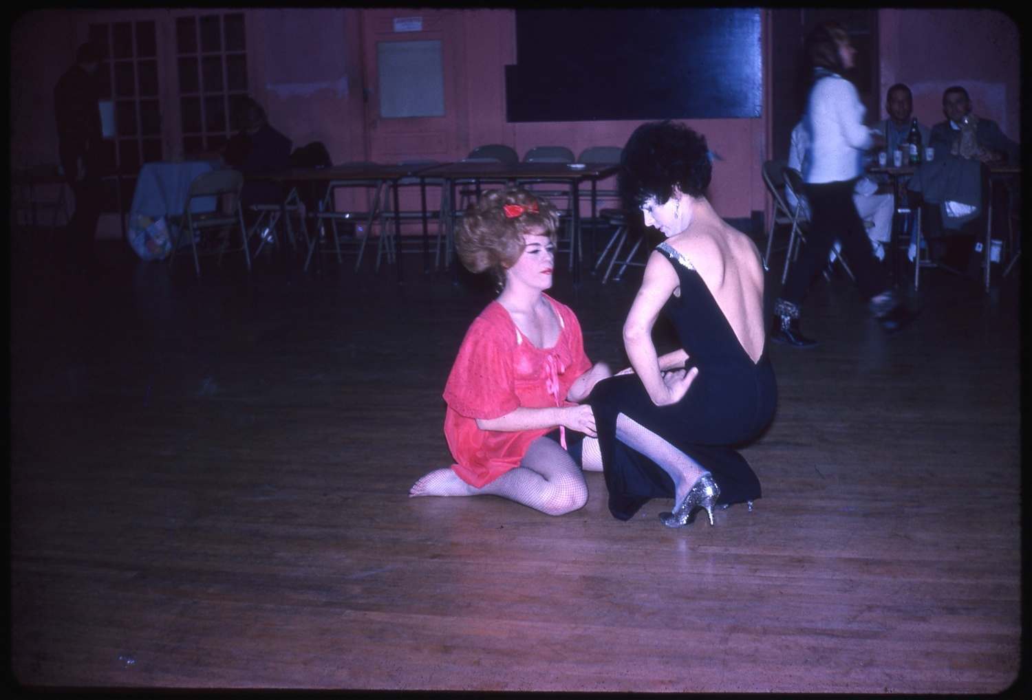 Jack S Slides Fabulous Found Photos Of Private Tea Parties At