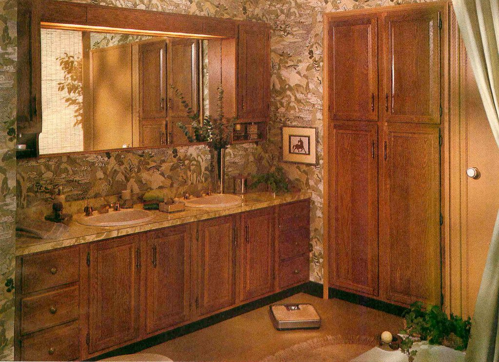 1980 bathroom
