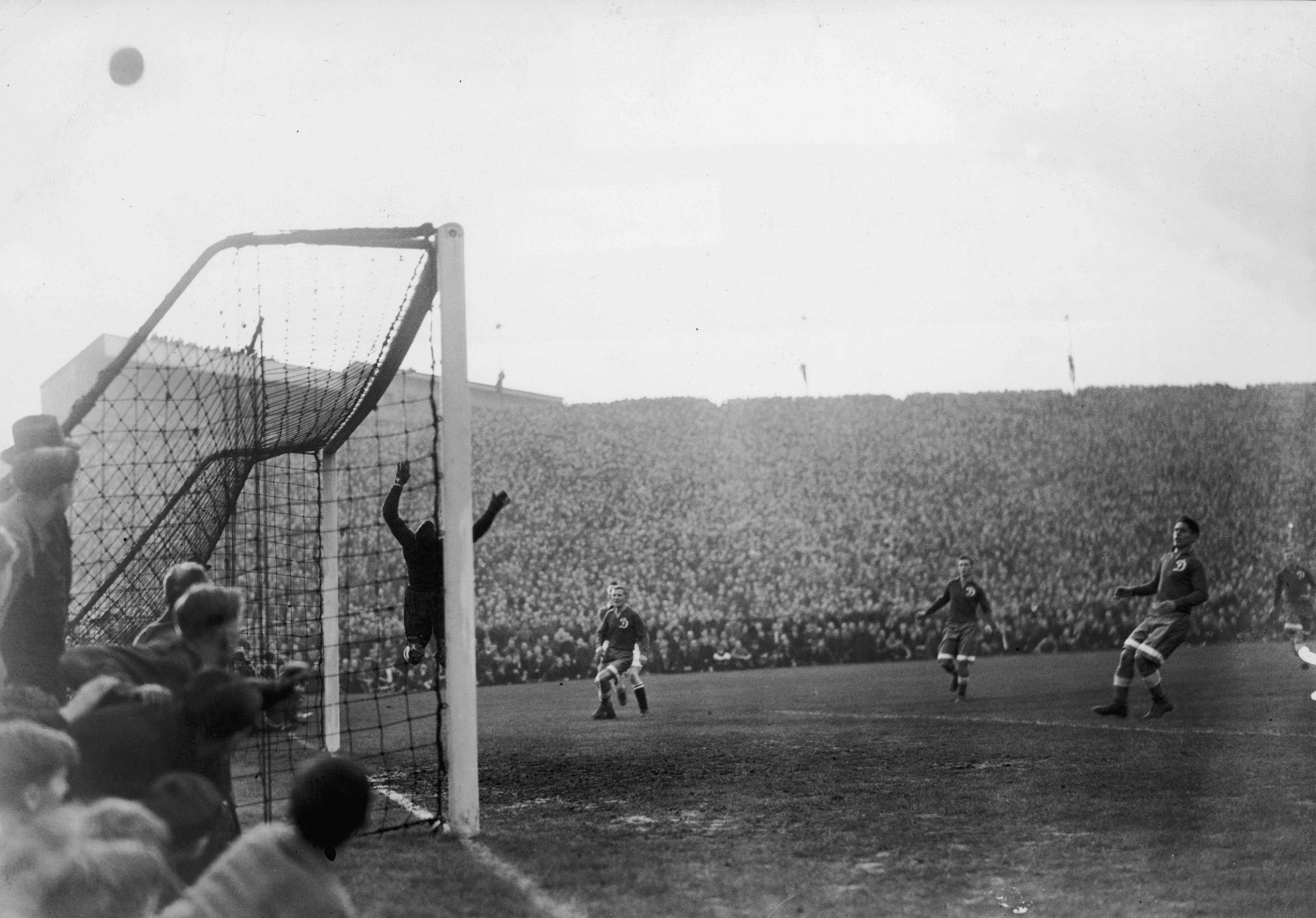 In 1945 Dynamo Moscow Sparked Chaos At Chelsea And Cheated Arsenal ...