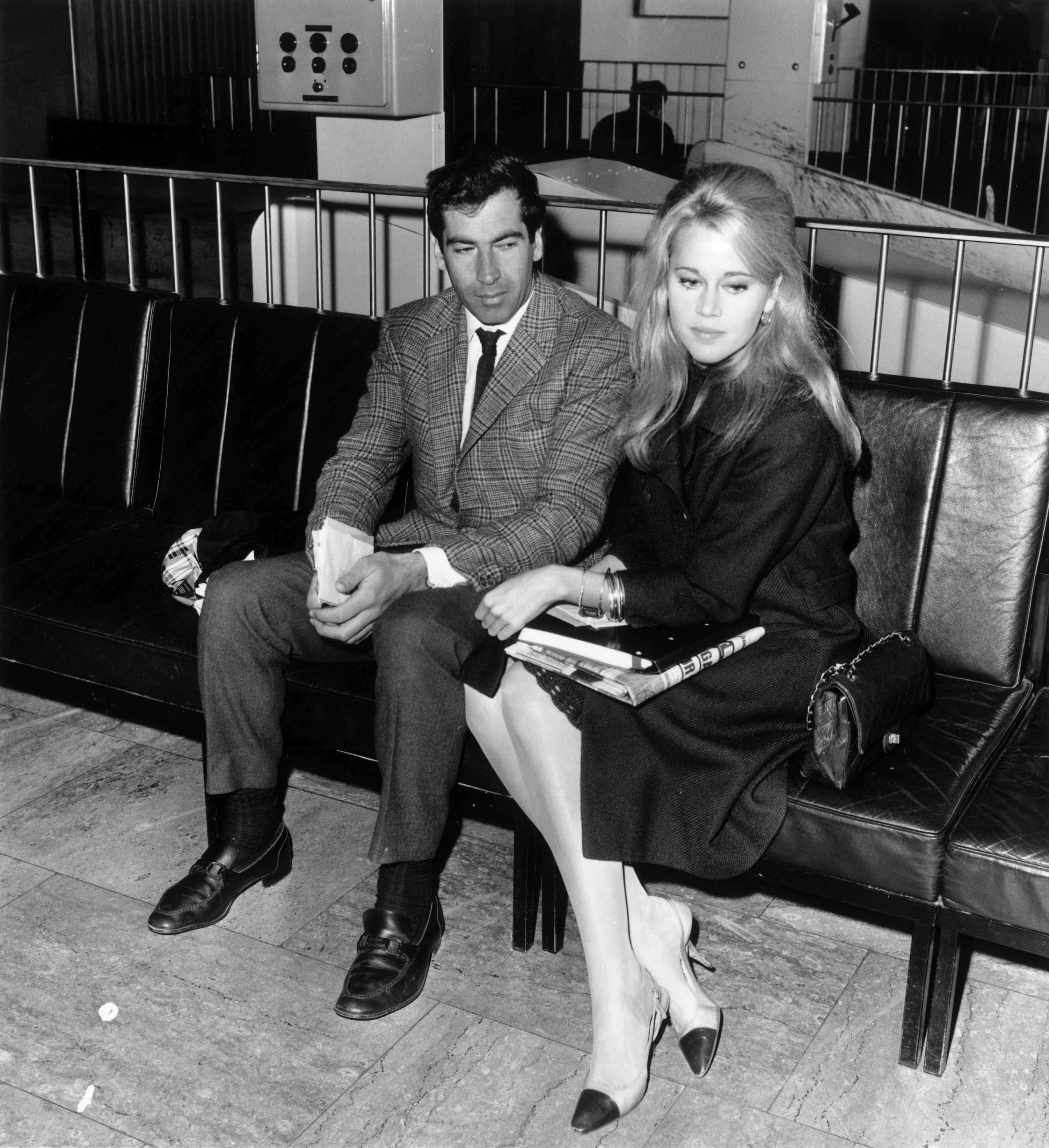 13th October 1965: American actress Jane Fonda with her husband, French film director Roger Vadim (1928 - 2000), at London Airport. (Photo by Evening Standard/Getty Images)