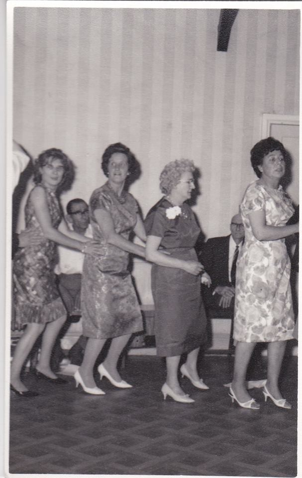 Brilliant Found Photos Of Mid Century Christmas Parties Flashbak